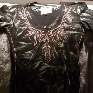 Womens Roar shirt from the Buckle
